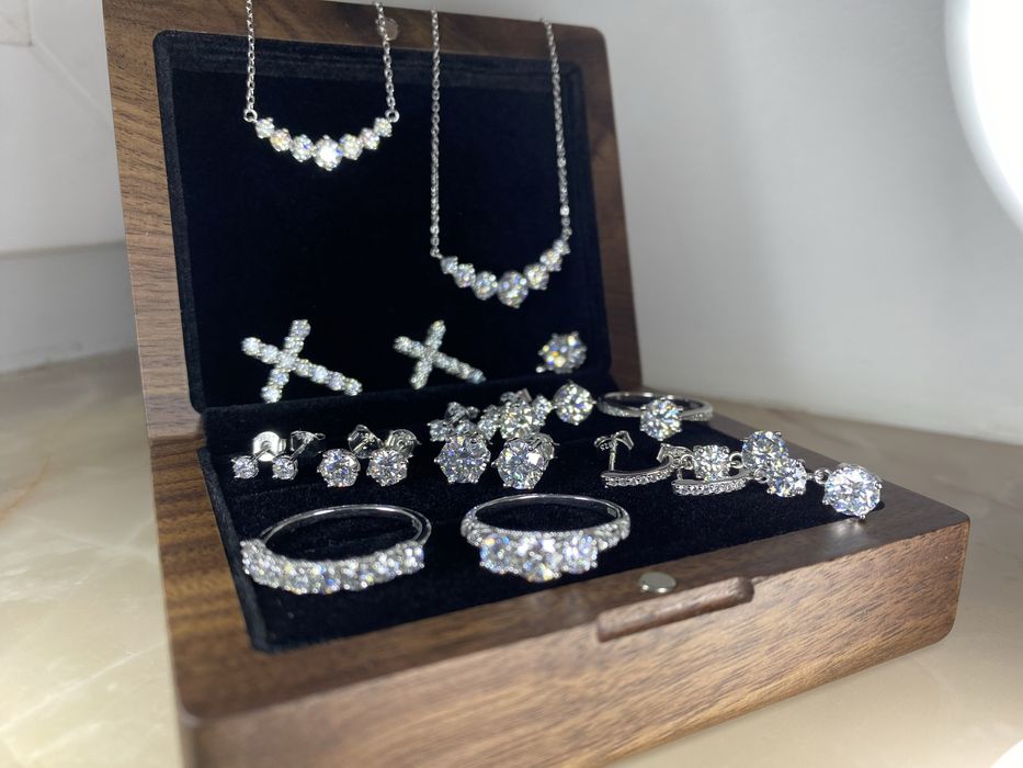 Муасаніт конкурент діамантів білі муасаніти 0.3-2 ct муассанит