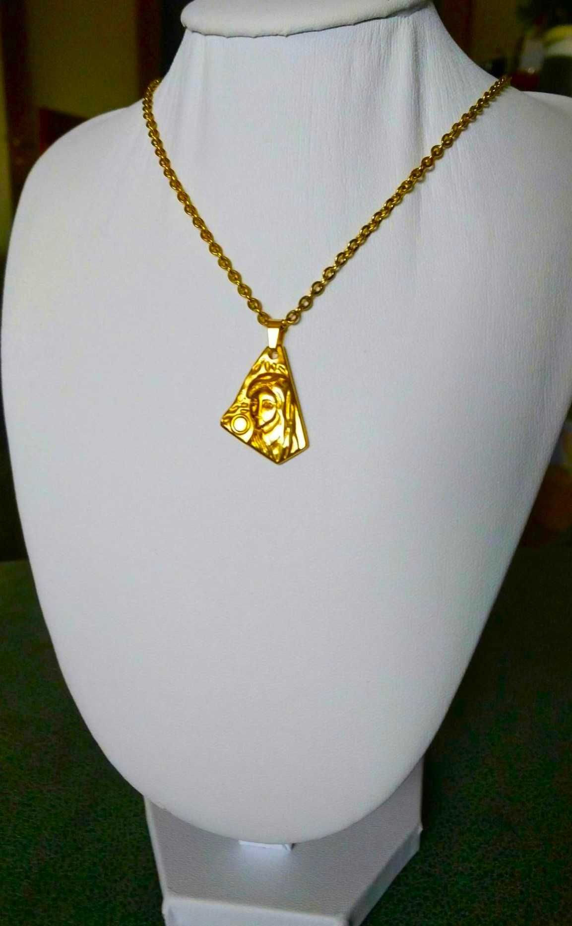 Colar Aço Dourado c/ Pendente Senhora Mistica NOVO