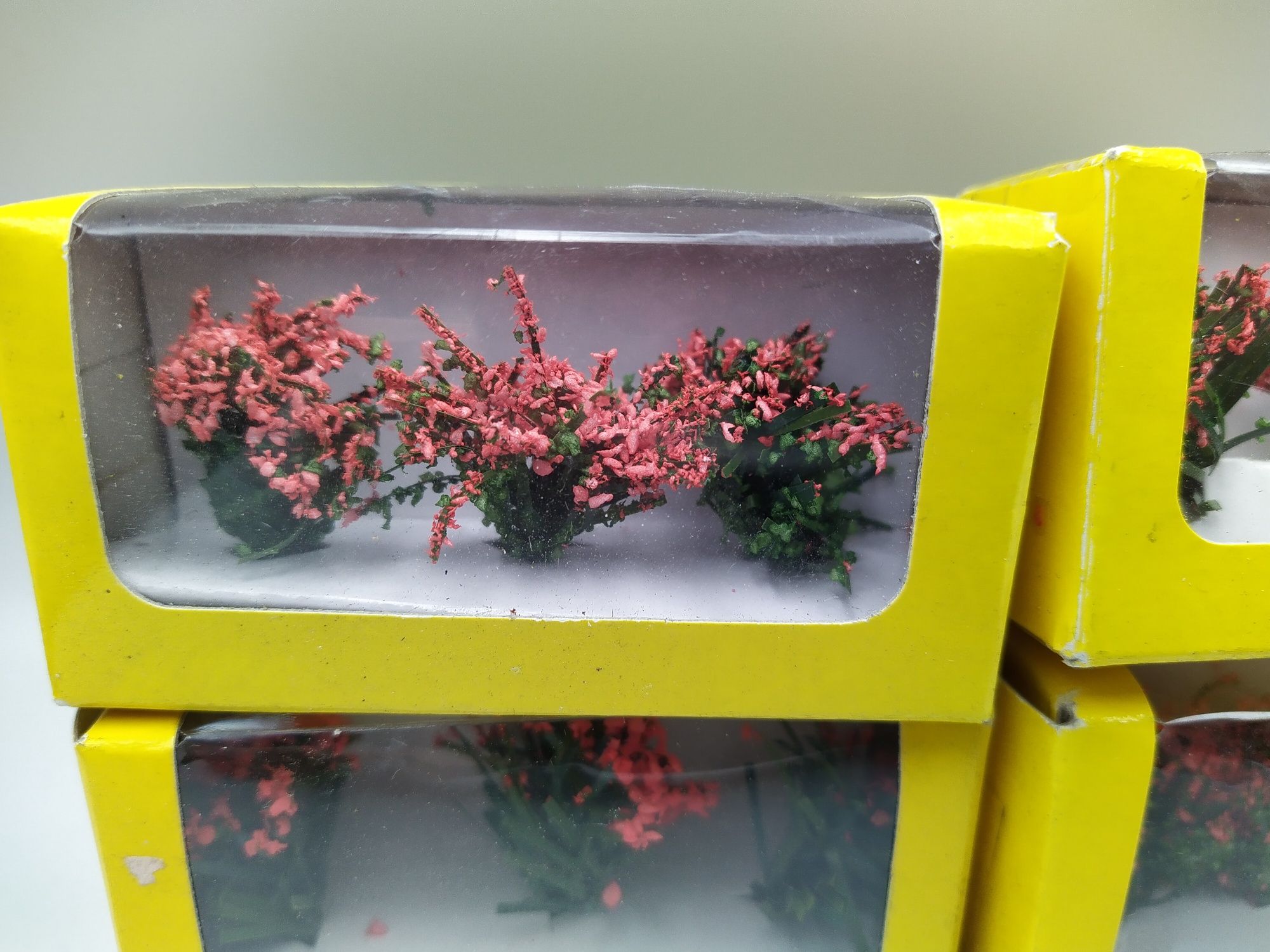 Krzaki krzaczki 4 sztuki makieta diorama kolejka Eaglemoss 1:87 H0