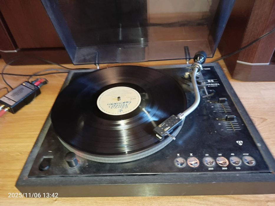 Gramofon Daniel G - 1100 fs