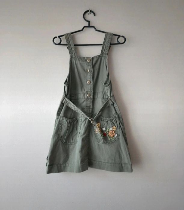 Sukienka ogrodniczka khaki dziewczęca Next r. 104