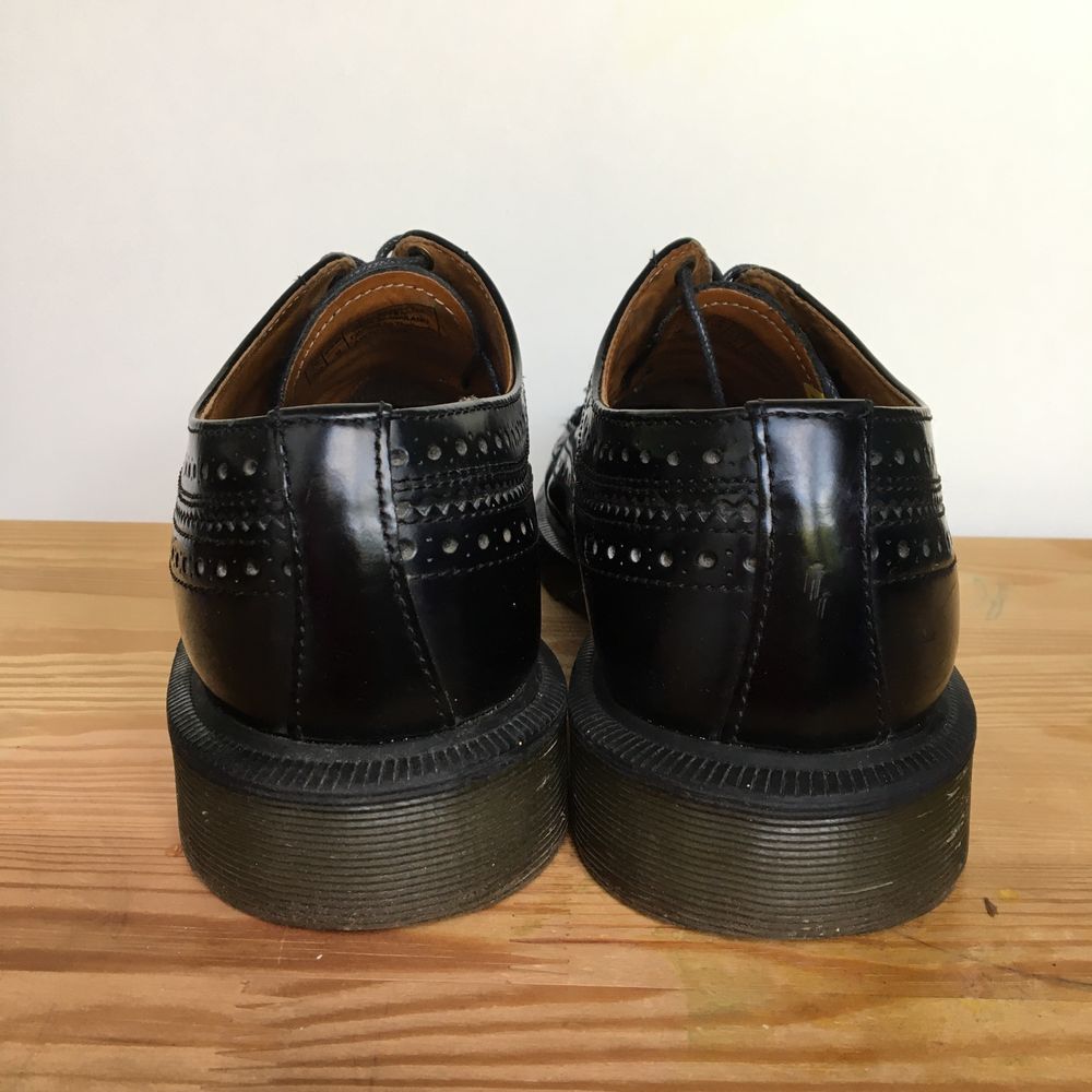 Броги Dr. Martens 39p