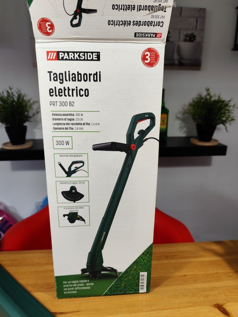 Máquina corta relvas nova ler anuncio