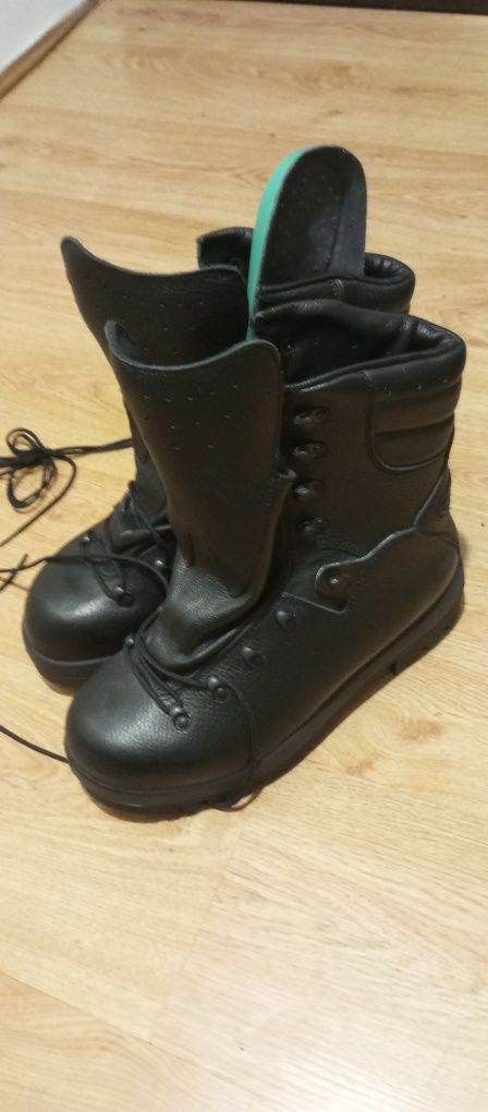 Buty wojskowe wz. 933/MON nowe 27,5  (43) buty zimowe wojska poskiego