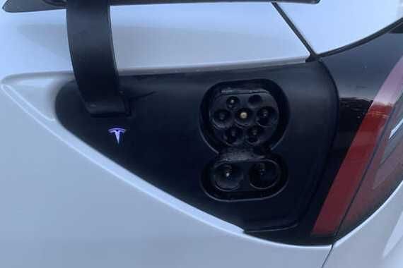 Продаю Tesla Model 3 Perfomance 2019 обслужена, доглянута!