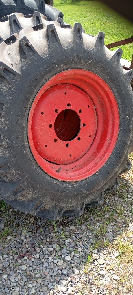 Całe koła Fendt 14.9-26