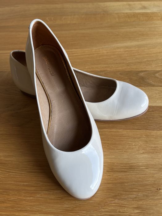 Gino Rossi lakierki balerinki czółenka białe skóra