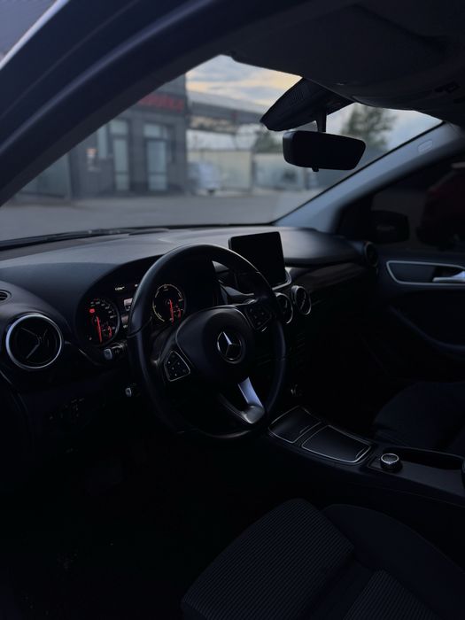 Mersedes-Benz B-Class 2016 b250e