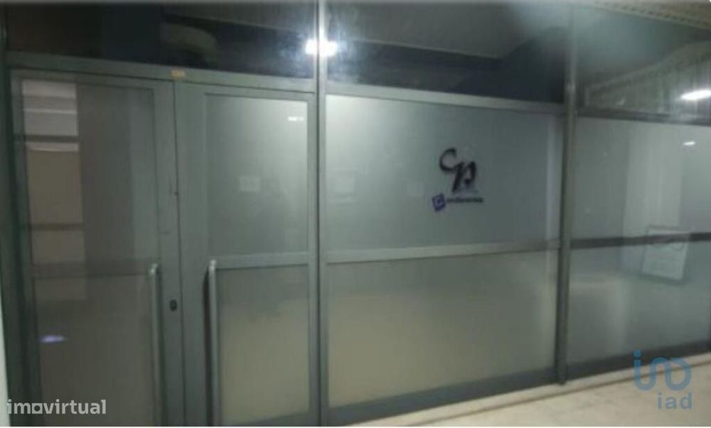Loja / Estabelecimento Comercial em Valongo de 44,00 m2