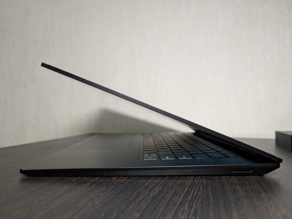 Microsoft Surface Laptop 4 15" Ryzen 7 16/512gb 8 ядер 16 потоків