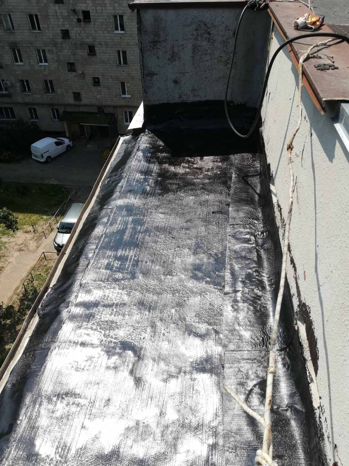 Ремонт даху балконів еврорубіроїдом