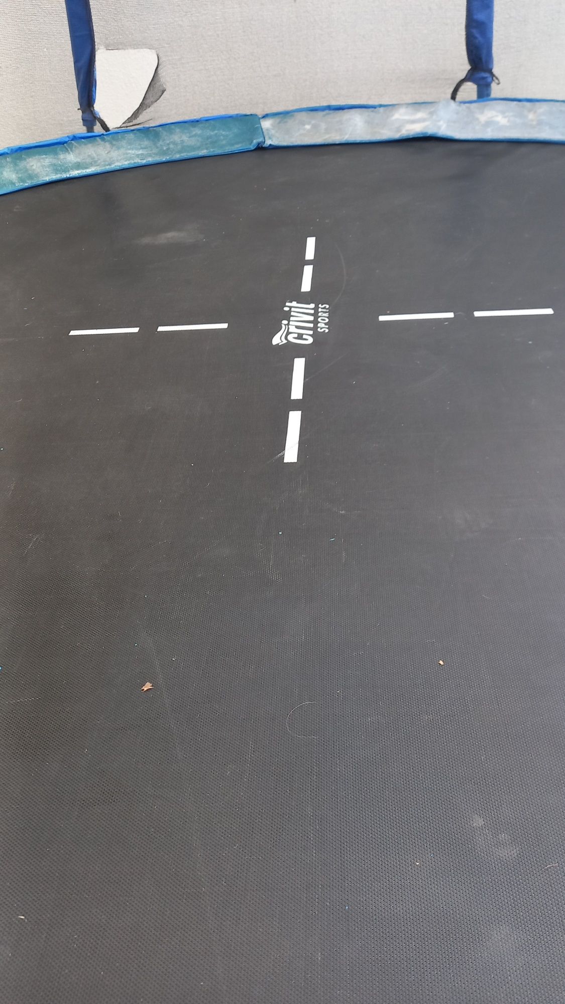 Trampolim diâmetro 3m. caixa para transporte e manual de instruções