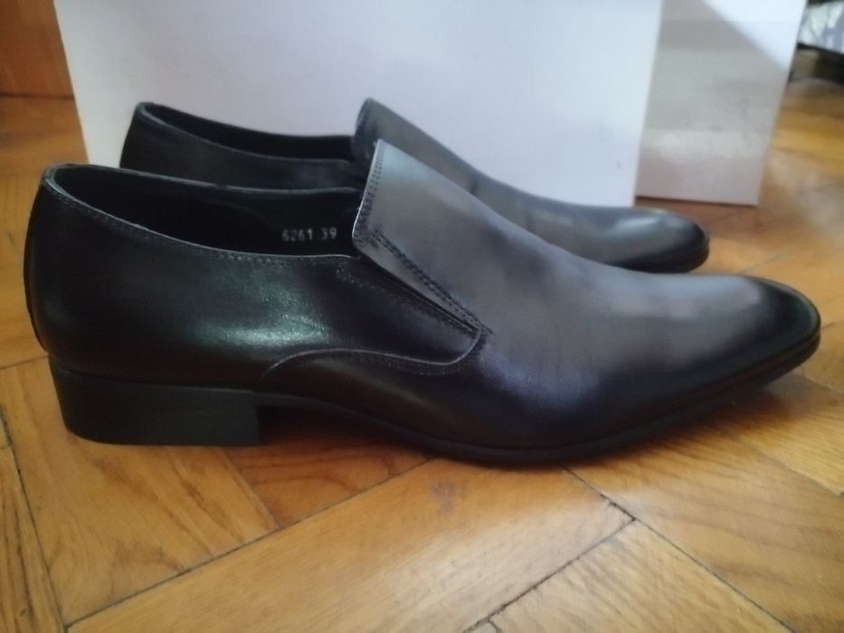 Чоловічі черевики класичні