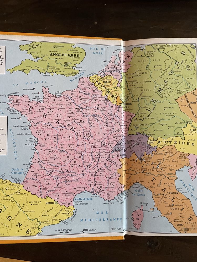 Livro quid 1976 francês