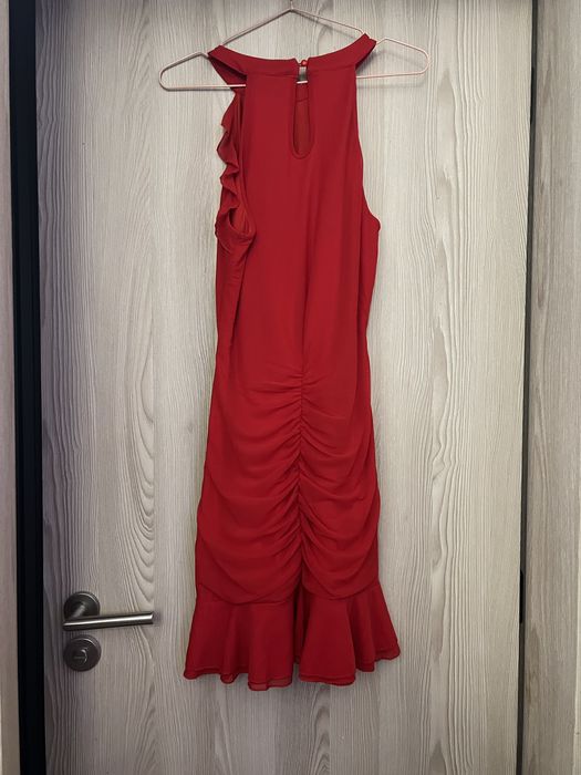 Vestido SHEIN vermelho com flor