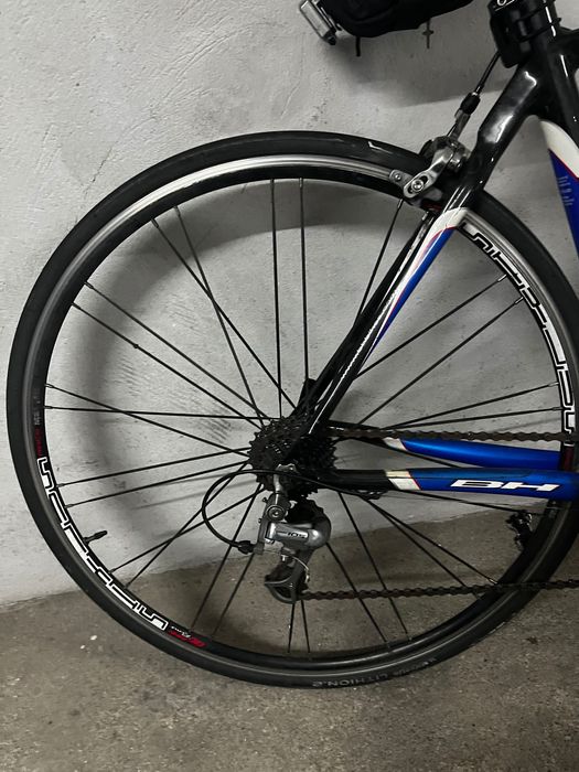 Bicicleta de estrada BH