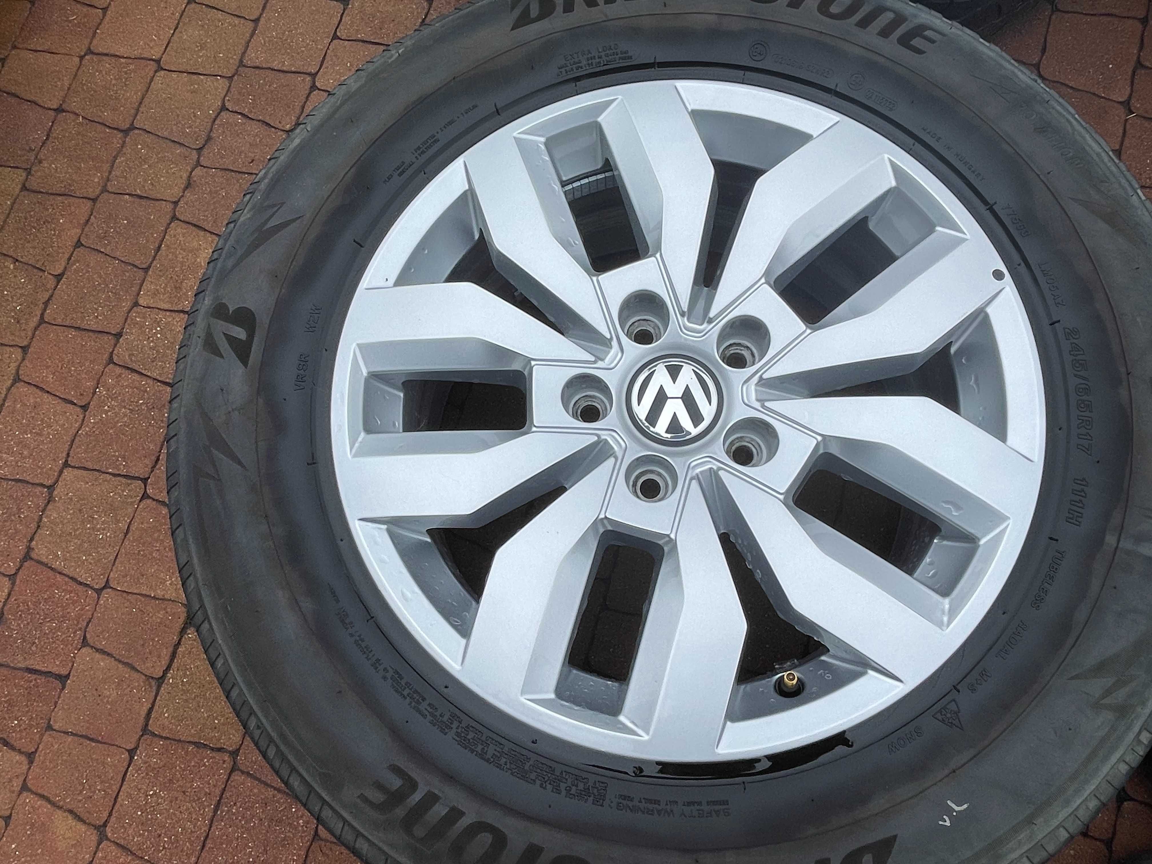 3599. Alufelgi 17" Vw Amarok T5 T6 oryginalne 8J ET49 cena za 4szt