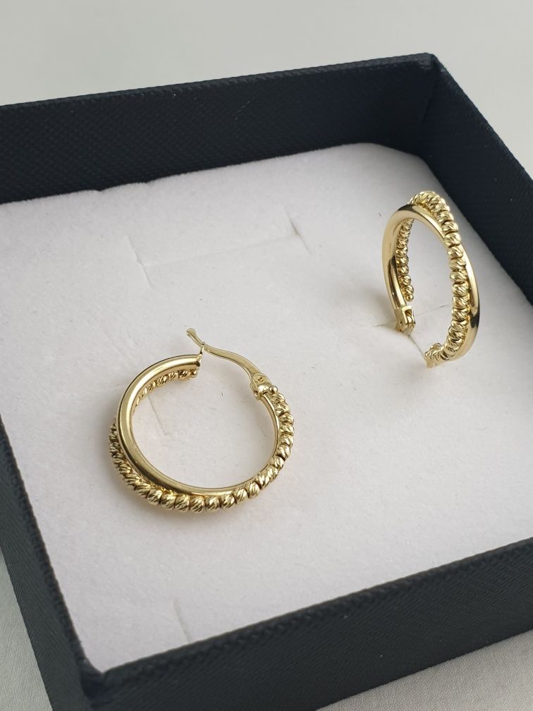 Boskie kolczyki złote kółka podwójne koła Au.585 diamentowane kulki