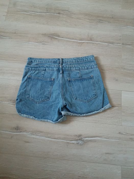 Spodenki jeansowe z wysokim stanem