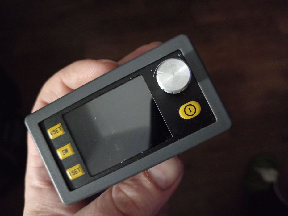 Лабораторный пониж повыш  преобразователь  120w 0-36v 0-6A