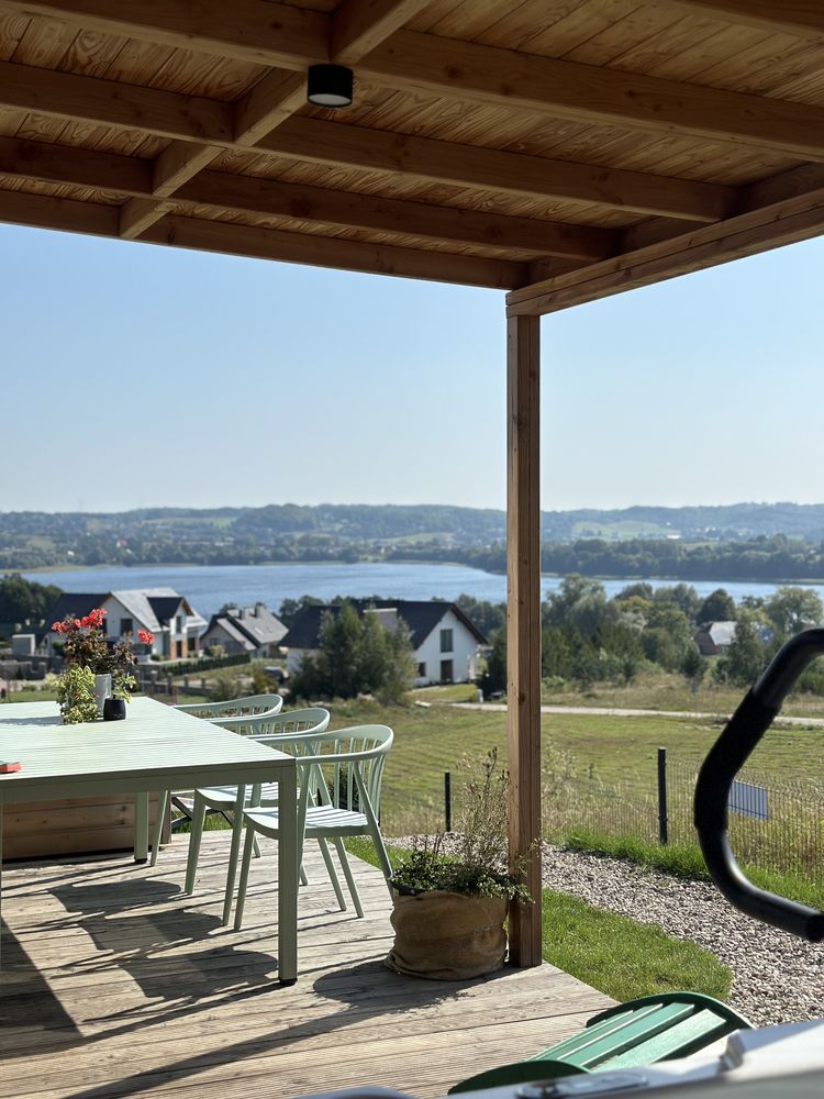 Domek z prywatnym jacuzzi !!! + sauna z widokiem na jezioro!