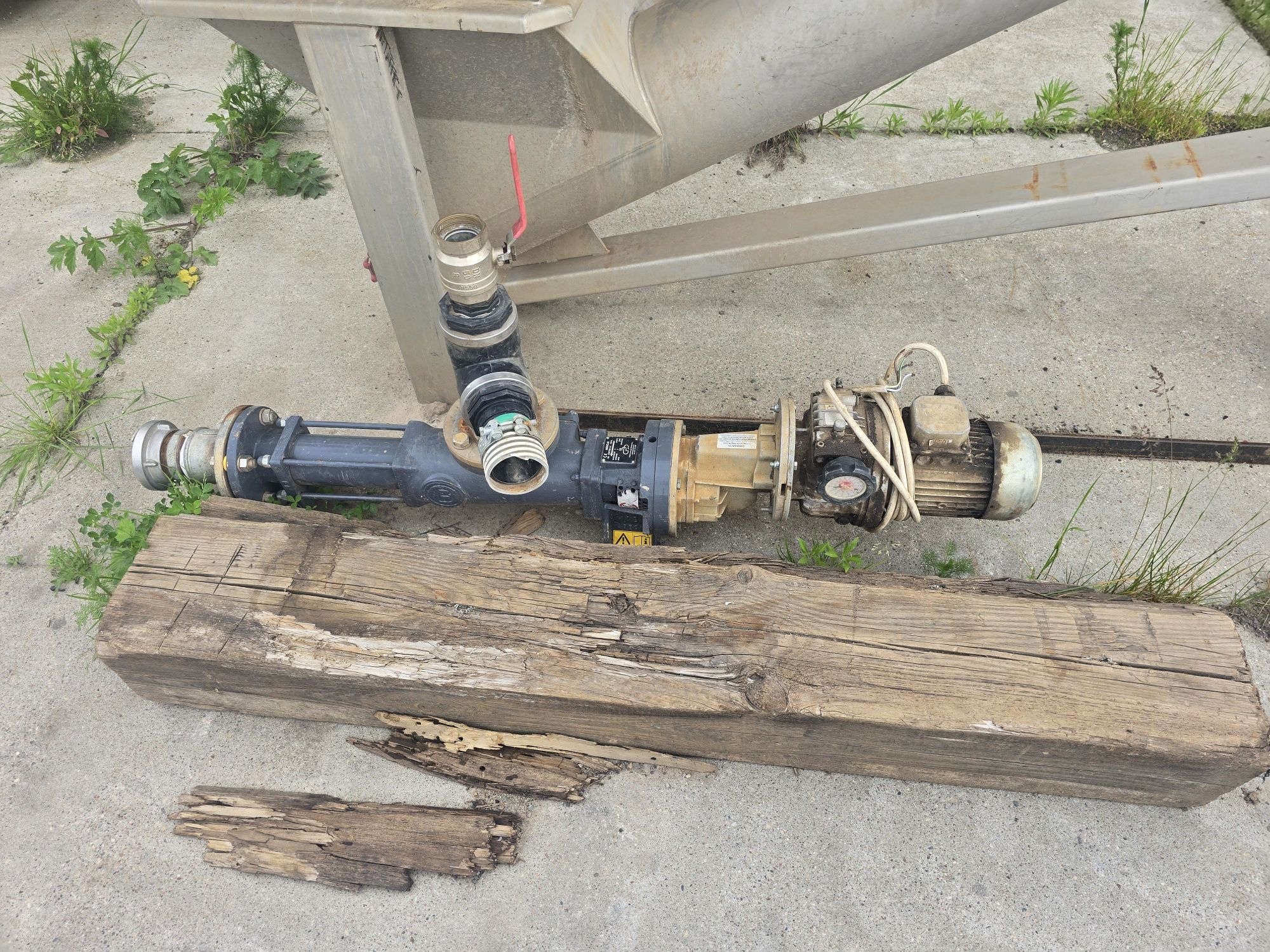 Prasa tasmowa do osadu wraz z pompa