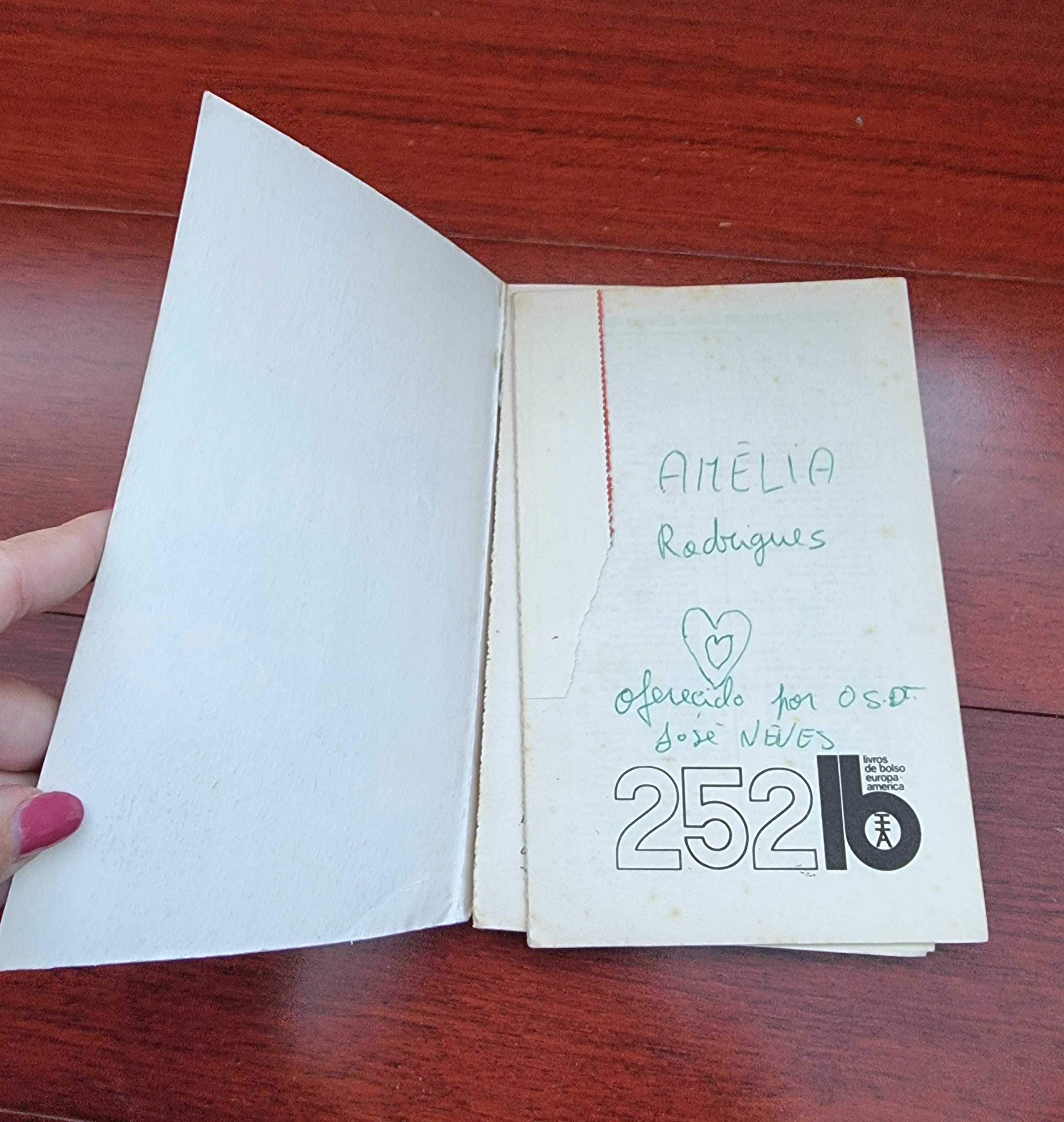 Livro "Amor de Perdição" de Camilo Castelo Branco