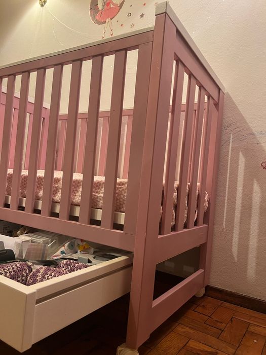 Berço com gaveta + colchão