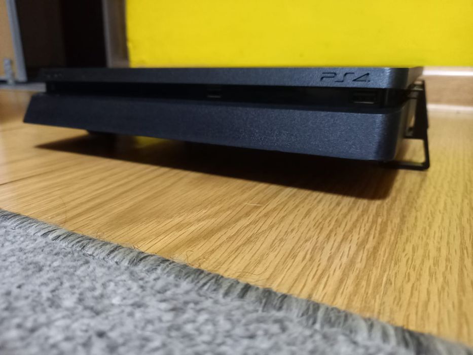 PS4 SLIM Zapraszam!