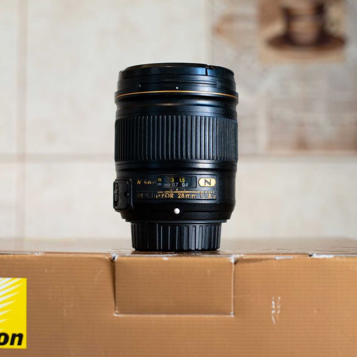 Надширококутний Nikon AF 18-35 F3.5-4.5D об'єктив пейзаж архітектура
