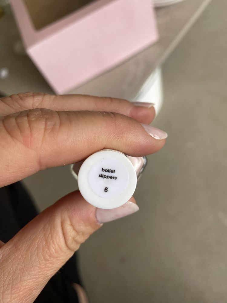 Essie lakier do paznokci ballet slippers