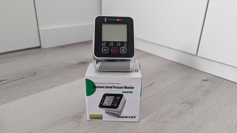 Тонометр на зап’ястя InSmart електронний вимірювач артеріального тиску