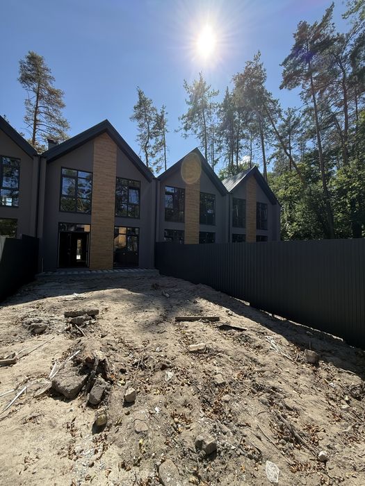 Таунхаус Буча РОЗСТРОЧКА Газ