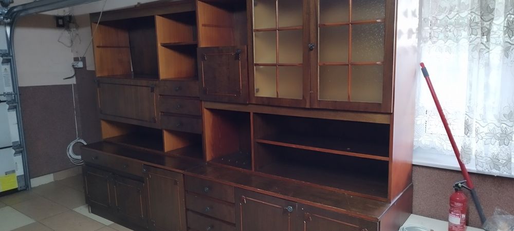 Oddam drewnianą meblościankę z lat 70-tych