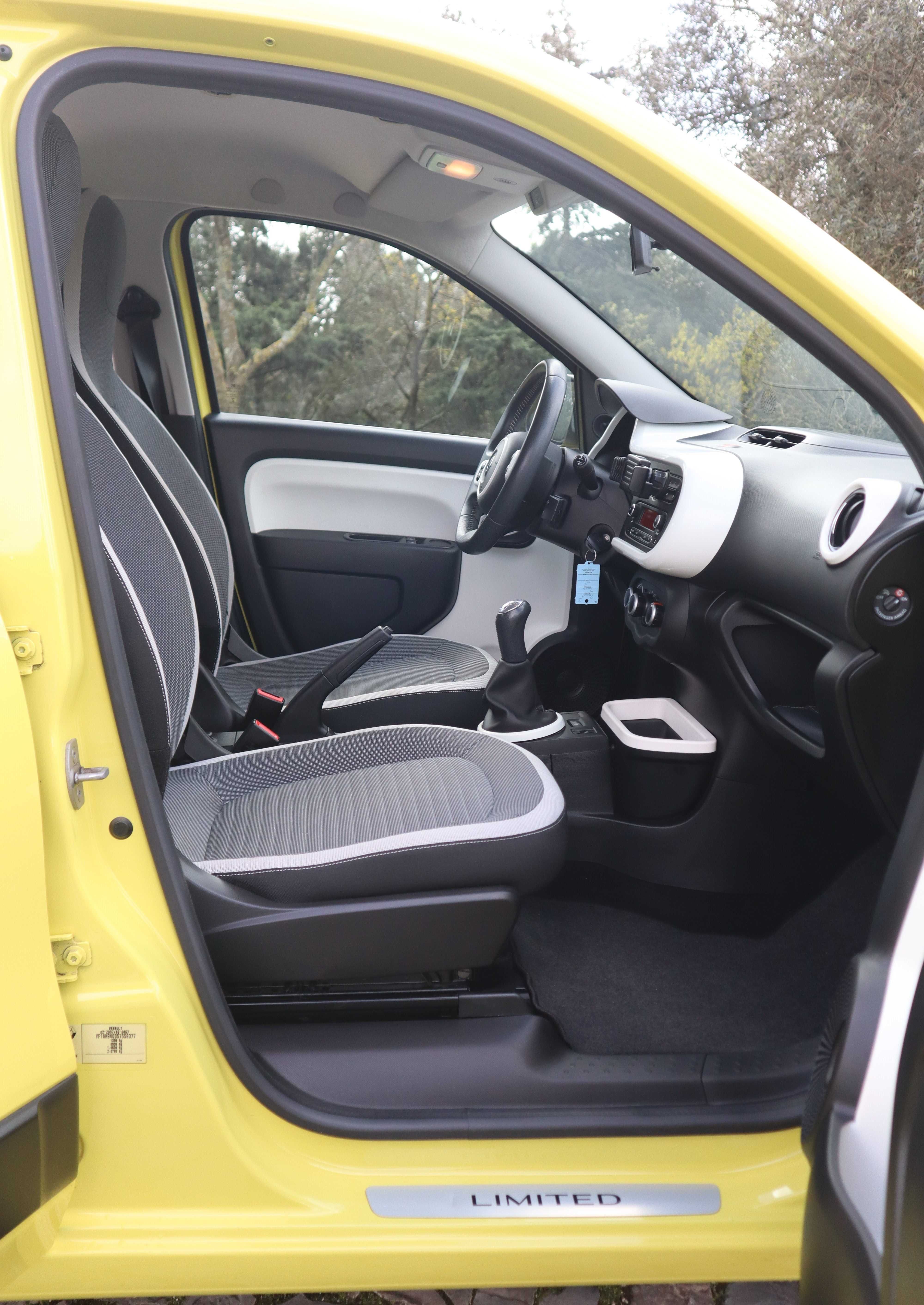 Renault Twingo 1.0  LIMITED 2017  - Impecável