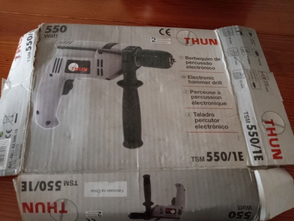 Vendo berbequim,com conjunto de brocas,com pouco uso
