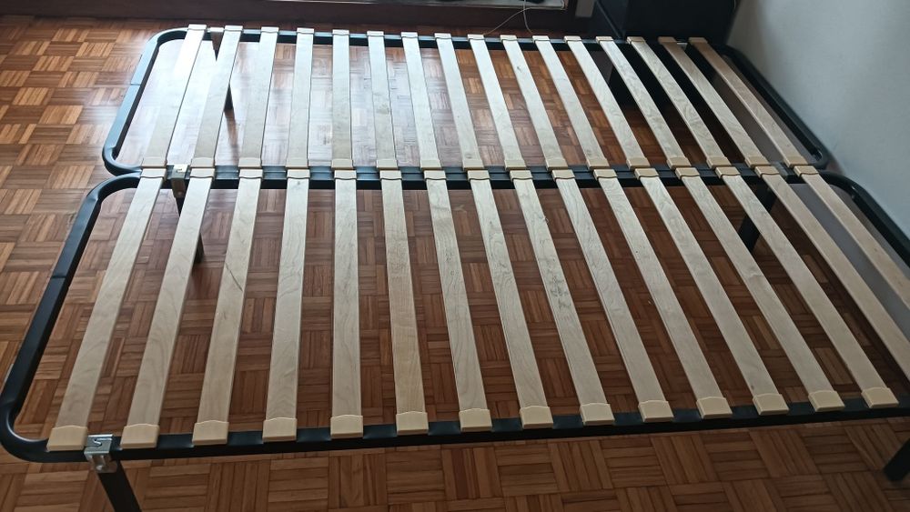 Estrutura de cama em metal