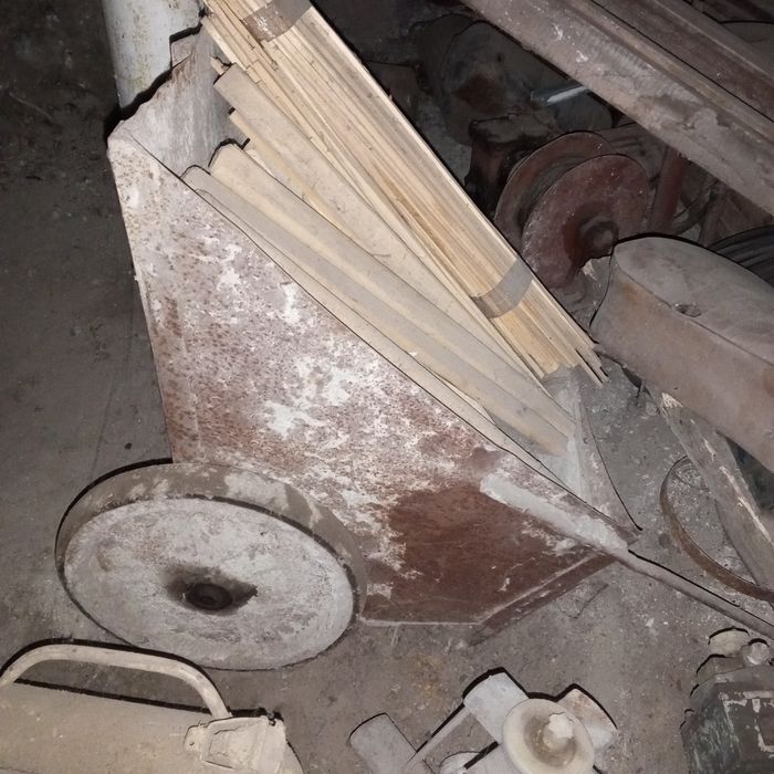 Тачка металическая советская двухколесная