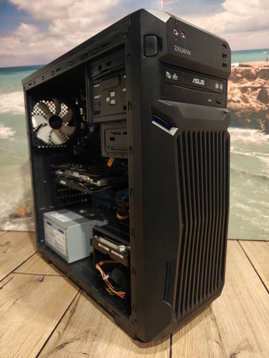 PC | i5 3470 | GTX 750 Ti | 16 GB RAM | SSD | HDD