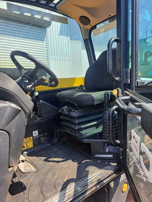 Телескопічний навантажувач JCB 531-70