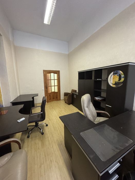 Офіс, кабінет, шоурум Саксаганского