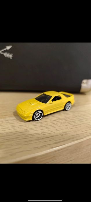Mazda rx7 Hot Whells