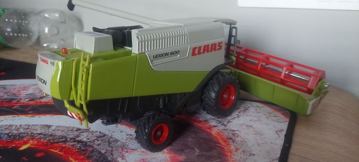 Kombajn siku 1:50 claas