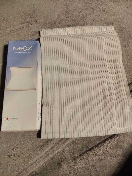 Pas brzuszny po porodowy/po operacyjny.