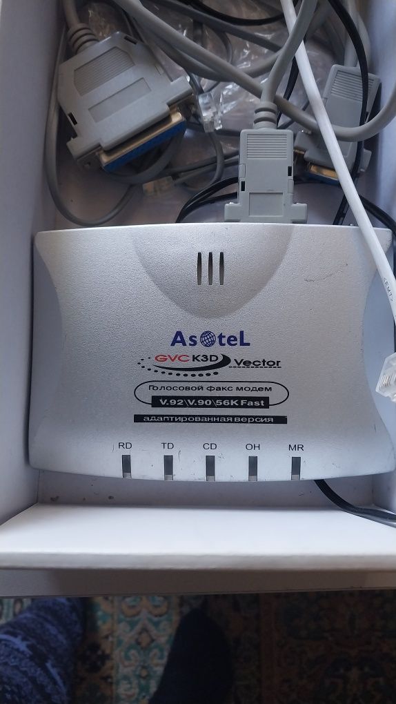 Продам голосовой факс модем Asotel  gvc K3D.