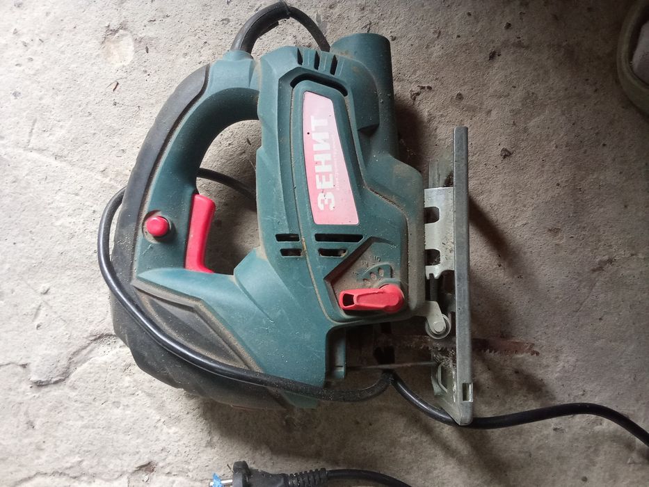 Продам електролобзік зеніт