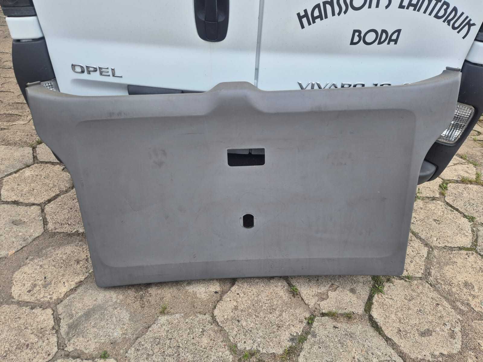 Tapicerka tylnej klapy VW T5 Multivan