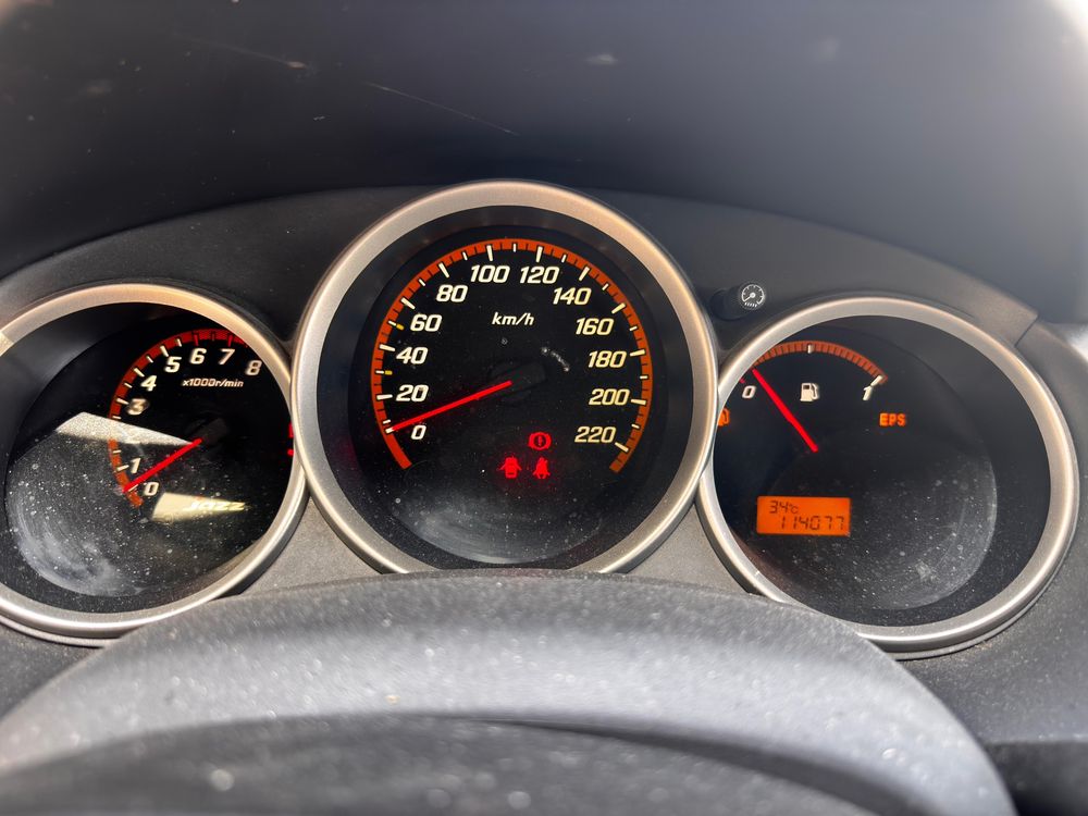 Honda Jazz 1.2 2005 – Económico, a Gasolina, com Teto de Abrir!