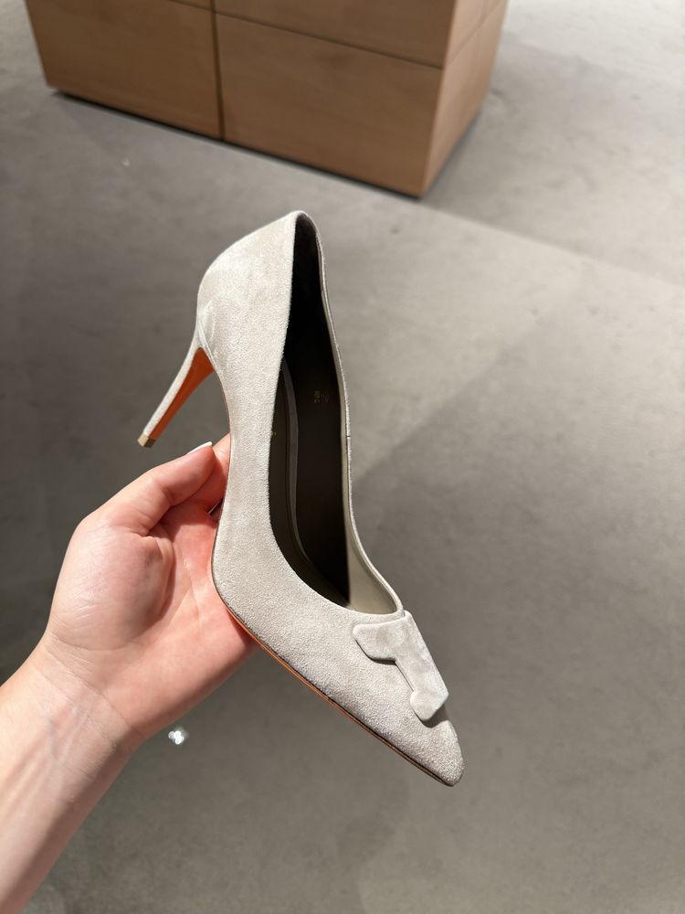 Оригінальні, нові каблуки Santoni