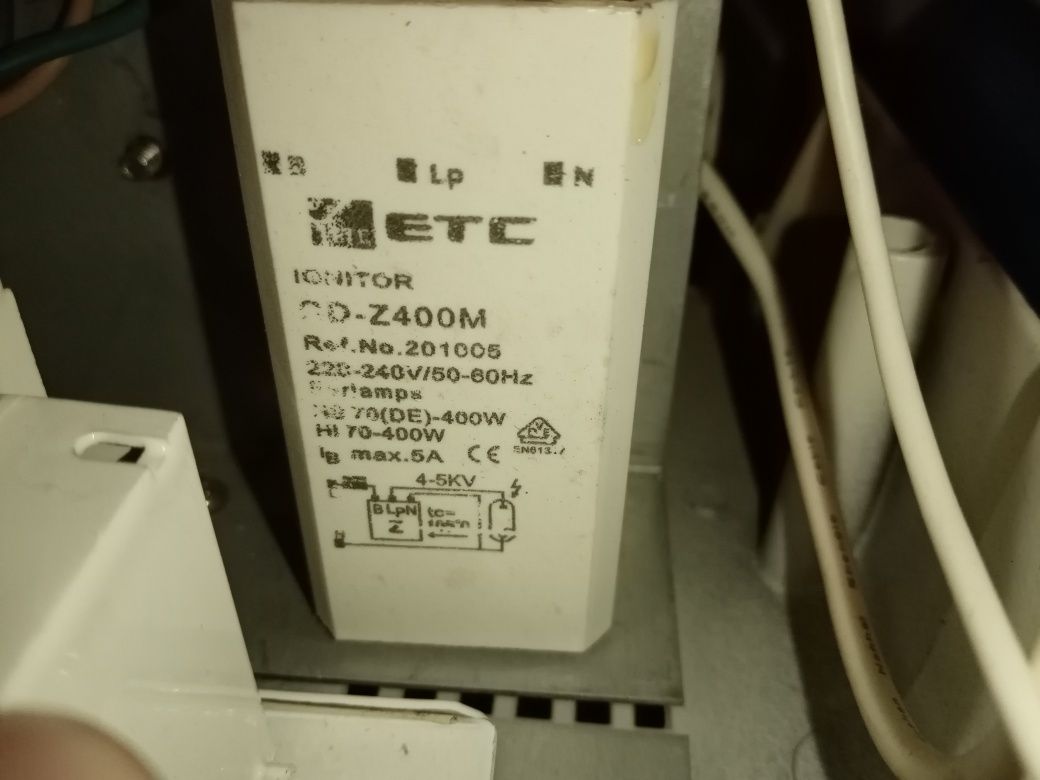 Прожектор YETC KPE-Q70. Лампа 70w. Є 10 шт
